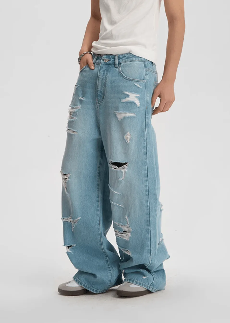 Light Wash Baggy Jeans With Distressed Holes