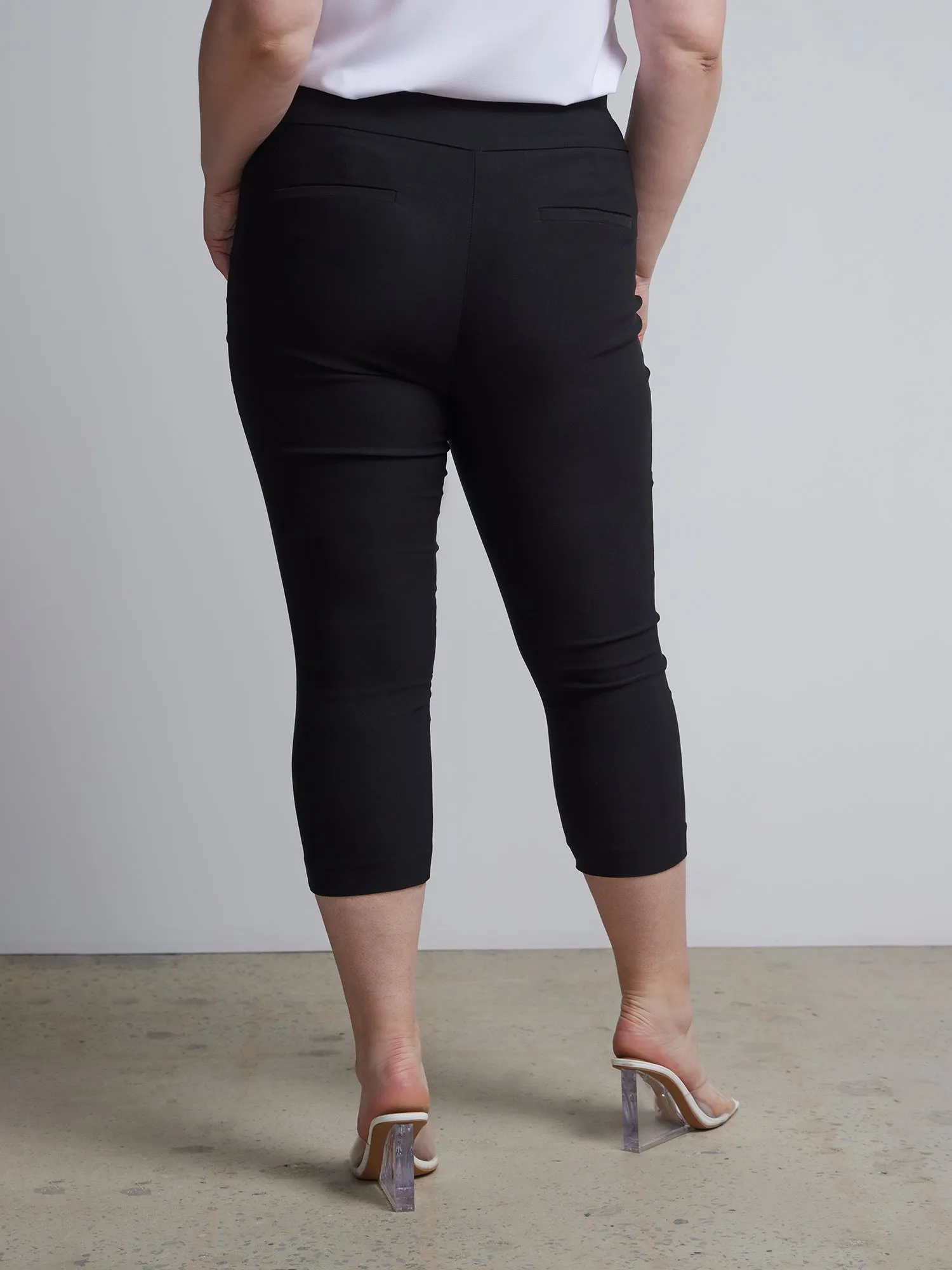 Plus Whitney High Rise Pull-On Capri Pant