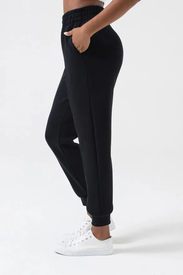 Sleek Piper Jogger Black