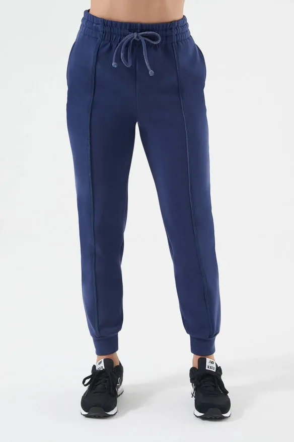 Sleek Piper Jogger Midnight Blue
