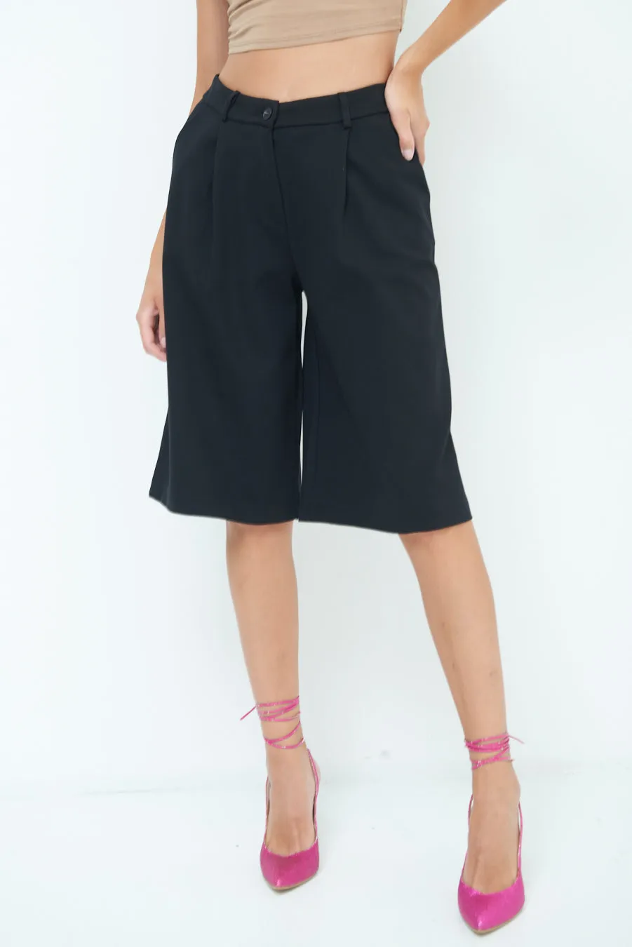 Tailored knee-length shorts wholesale
