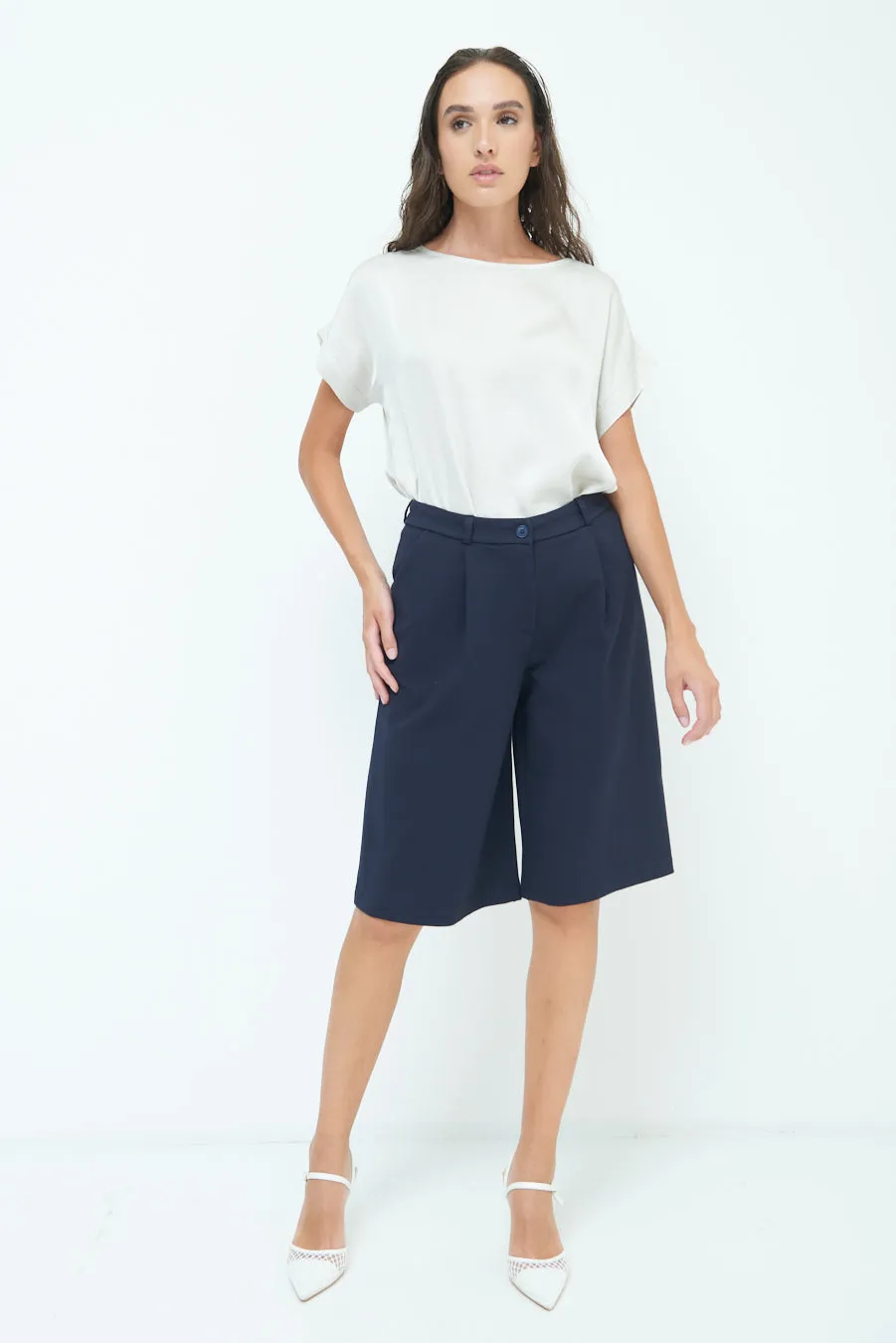 Tailored knee-length shorts wholesale