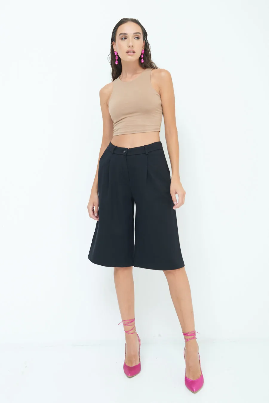 Tailored knee-length shorts wholesale