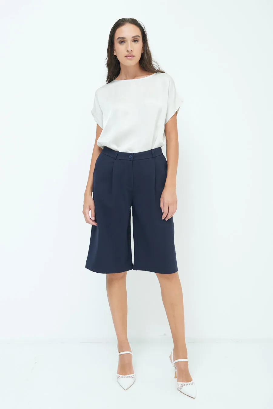 Tailored knee-length shorts wholesale