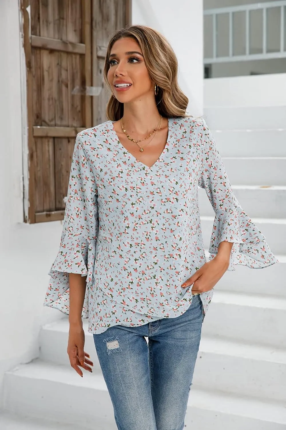 Womens Summer Chiffon Blouses Floral Print V-Neck Bell Sleeve Tops Dressy Casual T-Shirts Fashion 2024